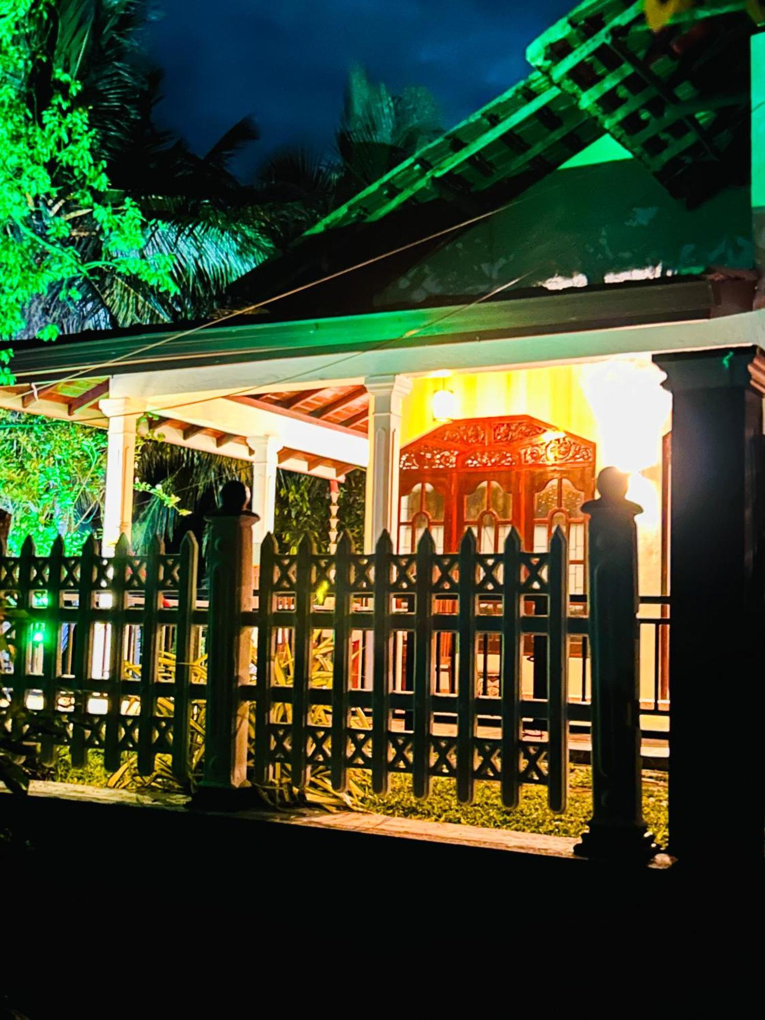 Kawshan Home Stay Dikwella Sur Exterior foto