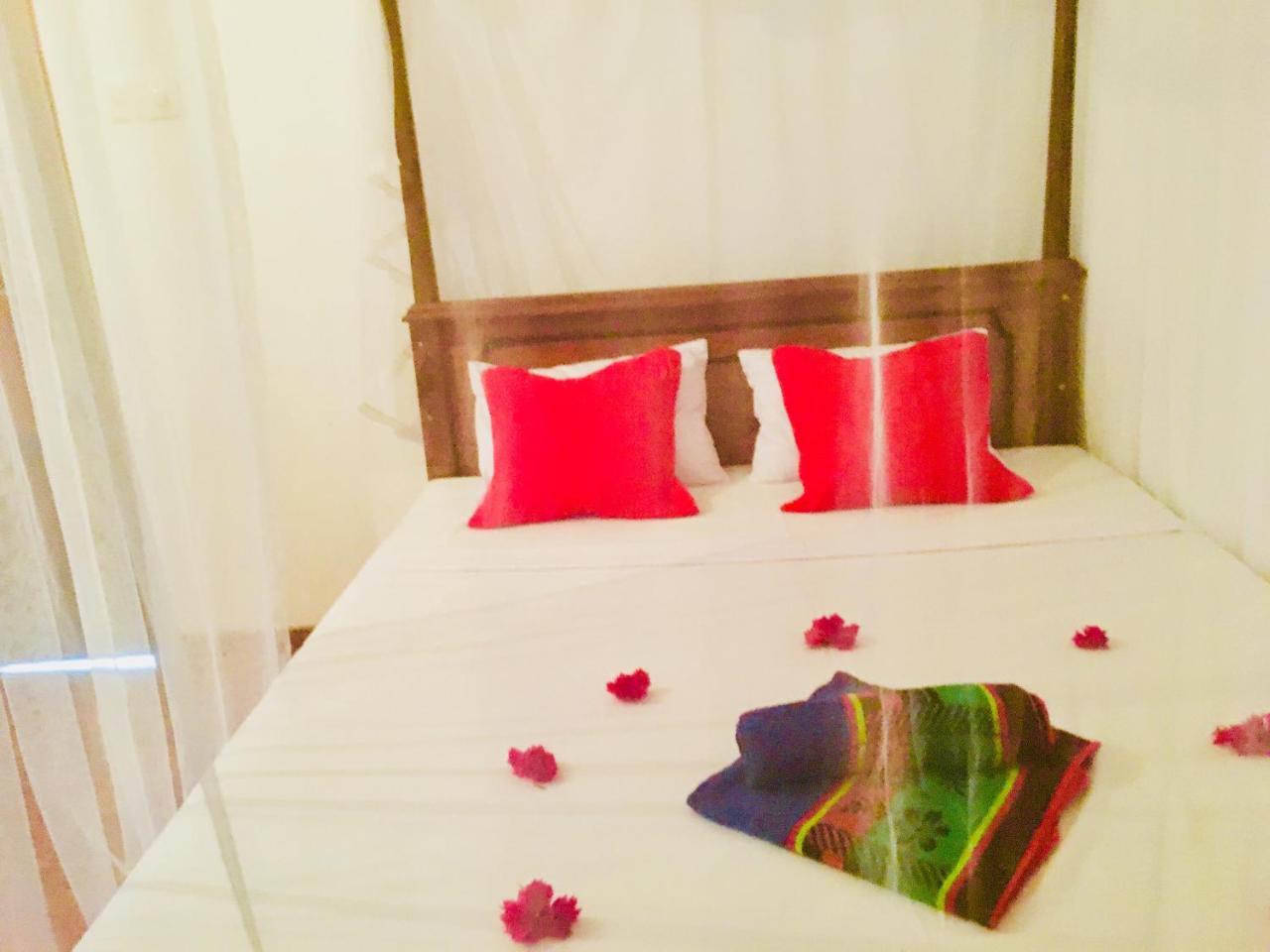 Kawshan Home Stay Dikwella Sur Exterior foto