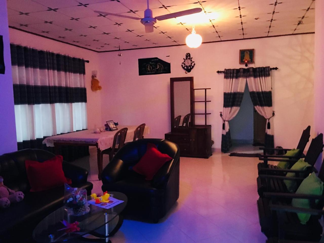Kawshan Home Stay Dikwella Sur Exterior foto